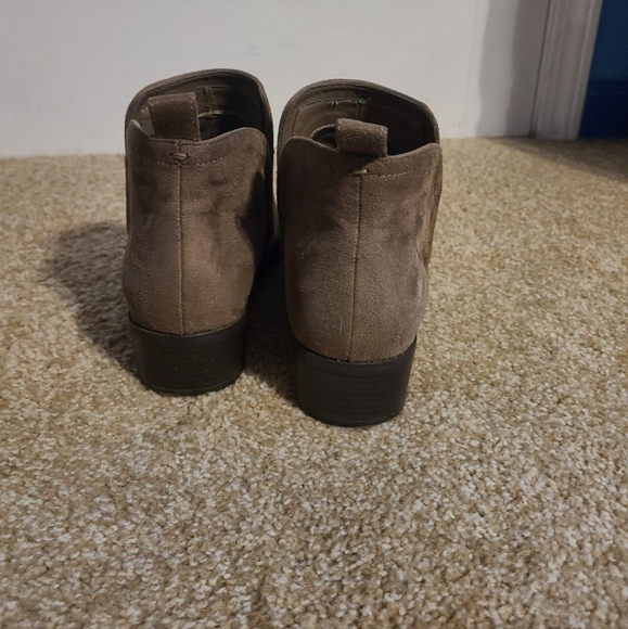 Booties - Picture 3 of 4